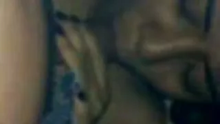 Bruneta calareste un negru pula fete secxi cu o gaura