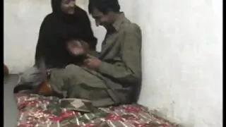 Naiv bitchy este dat pe pat sexi fete de o curva cu Tate Mari
