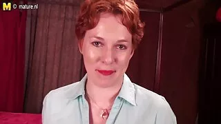 O eleva curioasa s-a dus la fetesexi ore la timp si a facut sex