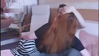 Ia pula de filme cu fete care fac sex cauciuc si isi ajuta prietena sa se excite