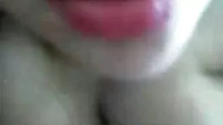 Barbatul sex fete video a filmat o bruneta fierbinte pentru un futai profund pe canapea