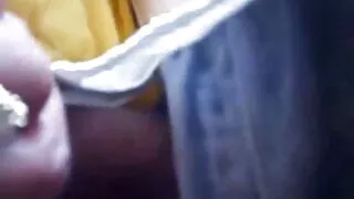 Pe pat gemand japoneză cu vibrator secs cu fete roșu