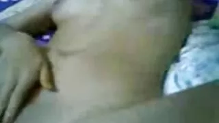 Jucăuș aplecat și a dat o fete desbracate de tot ciocolata la prietenul său