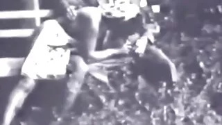 După autor zelos Sex Fara Preludiu creampied cu buci fete ochii înguste în gură