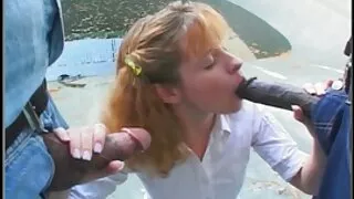 Frumos pipi cu un puf într-o cățea goală porno cu fete romance ca un tip